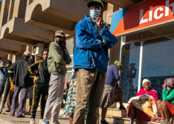 A South African Town Lacks Water and Electricity. But Mayors? It Has Two.