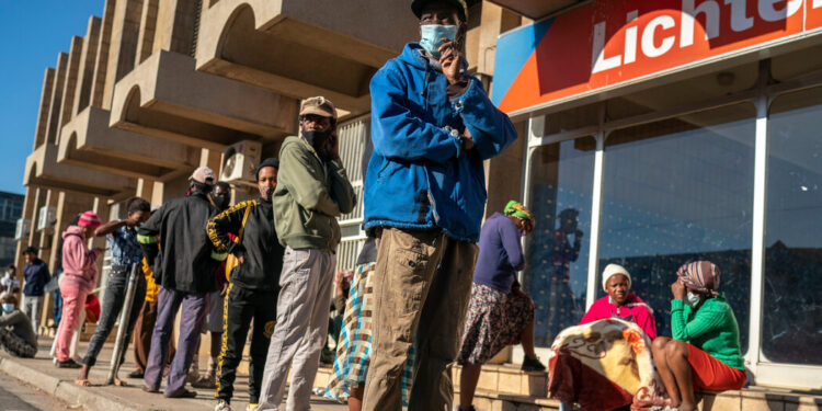 A South African Town Lacks Water and Electricity. But Mayors? It Has Two.