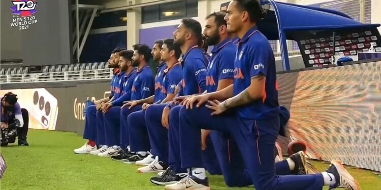 De Kock finally took the knee, but only after putting spotlight on gesture & confused ICC policies