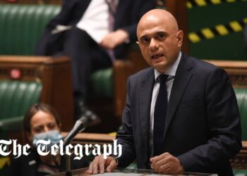 Coronavirus latest news: EU suspends all flights to southern Africa over omicron Covid variant fears