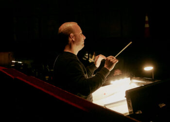 Met Opera’s Conductor Drops Out of ‘Figaro’