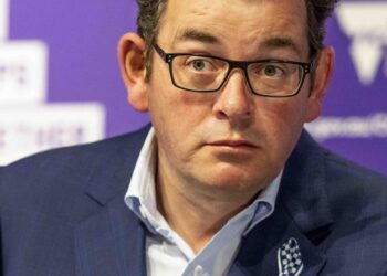 Protesters’ disturbing gesture to Daniel Andrews | Wife reacts