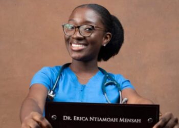 Erica Mensah: Ghanaian Lady Becomes Medical Doctor at 21 ▷ Ghana news