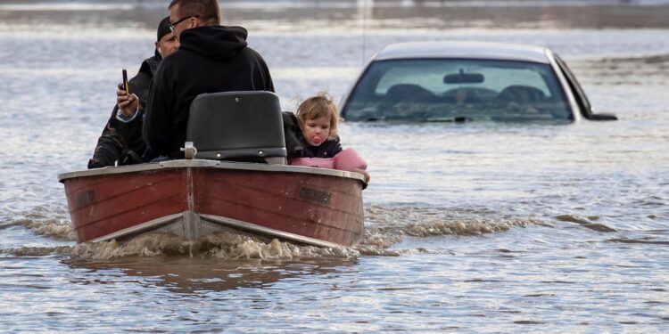 At least 1 dead from mudslides in Canada after heavy rains