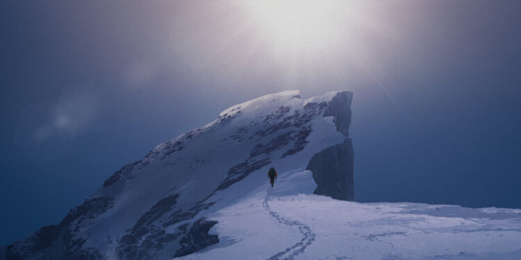 ‘The Summit of the Gods’ Review: In the (Mountain) Heights