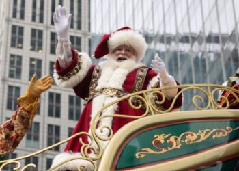 Canada clears Covid-vaccinated Santa for travel