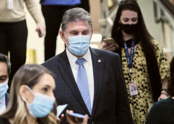 Senate Votes to Scrap Biden Vaccine Mandate as Republicans Eye 2022