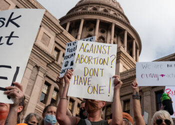 Citizen Enforcement of Abortion Law Violates Texas Constitution, Judge Rules