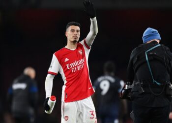 Arsenal news and transfers LIVE: Aubameyang’s punishment, Arteta’s own Aguero, Martial twist