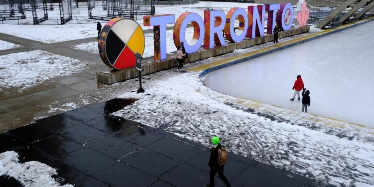 Today’s coronavirus news: Quebec reports 9,206 COVID cases; Two more members of K-pop band BTS test positive