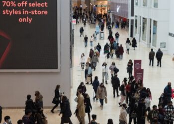 Retail group applauds Ontario’s decision to cut isolation period for workers in half