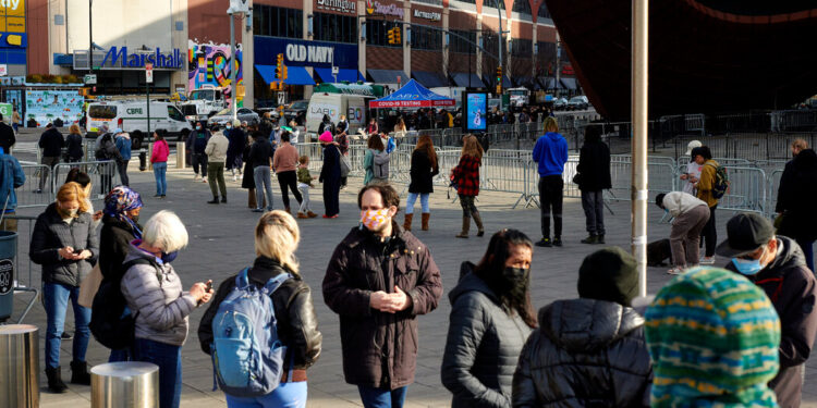 With Omicron, U.S. Testing Capacity Faces Intense Pressure