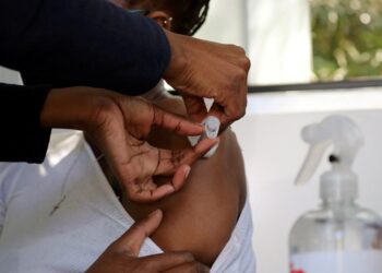 South Africa sees fewer hospitalisations as Omicron cases surge | Coronavirus pandemic News