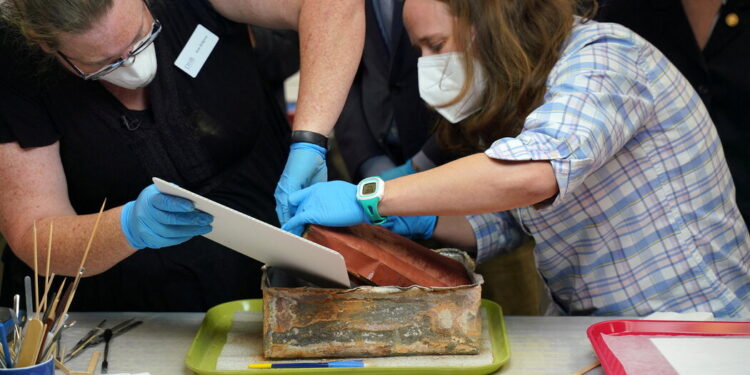 A Time Capsule Beneath a Lee Statue Reveals More Mysteries A Time Capsule Beneath a Lee Statue Reveals More Mysteries