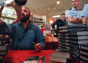 Richard Marcinko, Founding Commander of SEAL Team 6, Dies at 81