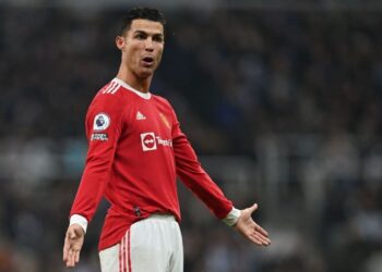 Man United are ‘a bunch of whingebags’ – Neville – Ghana Latest Football News, Live Scores, Results