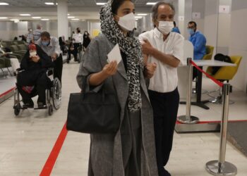 Iran announces first Omicron case: Live | Coronavirus pandemic News