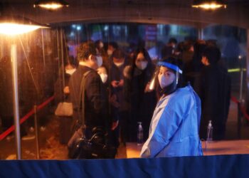 WHO says vaccination, not travel curbs, key to battling Omicron