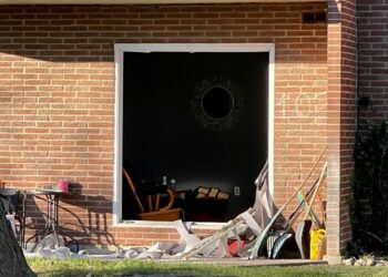 One injured, approximately 300 displaced by apartment explosion