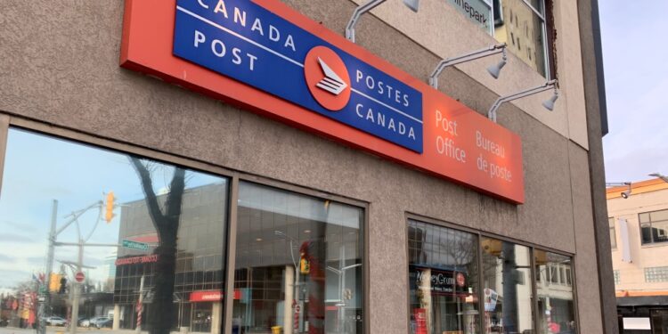 Canada Post contends with pandemic busy season challenges Canada Post contends with pandemic busy season challenges