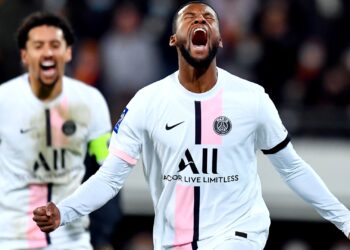 PSG vs. Lens result: Messi, Ligue 1 leaders escape again with late goal