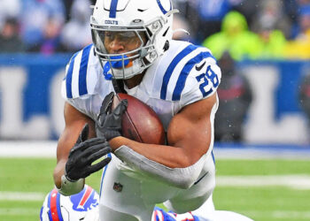 Cardinals vs. Colts odds, spread: 2021 NFL on Christmas picks, Week 16 prediction from model on 133-96 run