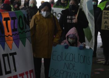 New Westminster school rally held after migrant mother detained