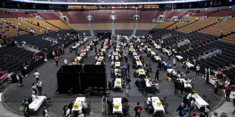 Today’s coronavirus news: City puts return-to-office plans on hold; NBA postpones Raptors-Bulls game; New COVID restrictions in Kingston Today’s coronavirus news: City puts return-to-office plans on hold; NBA postpones Raptors-Bulls game; New COVID restrictions in Kingston