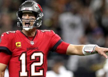 Tom Brady downplays spat with Saints sideline after failed fourth-down conversion in Buccaneers’ loss