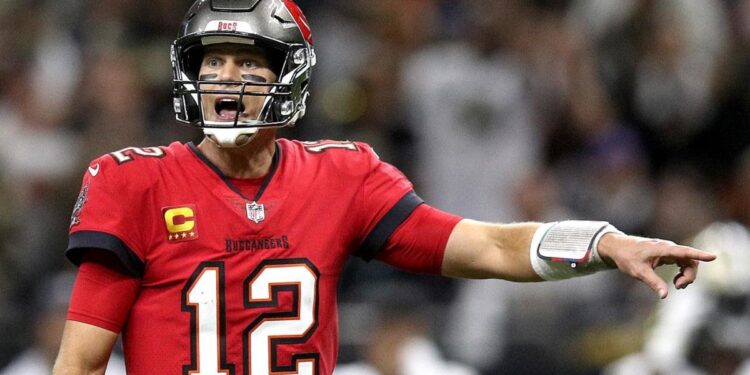 Tom Brady downplays spat with Saints sideline after failed fourth-down conversion in Buccaneers’ loss Tom Brady downplays spat with Saints sideline after failed fourth-down conversion in Buccaneers’ loss