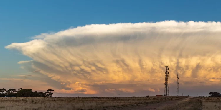 Storms in the south-east, a drenching for the Top End and showers for the cricket Storms in the south-east, a drenching for the Top End and showers for the cricket