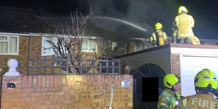 Rainham fire: 60 firefighters battling blaze in row of houses at Bulmer Walk – latest updates Rainham fire: 60 firefighters battling blaze in row of houses at Bulmer Walk – latest updates