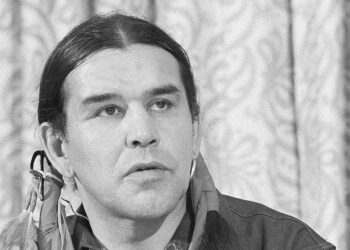 Clyde Bellecourt, a Founder of the American Indian Movement, Dies at 85