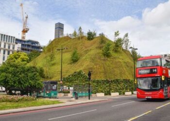 London news: ‘Monstrosity’ £6 million artificial hill open for tourists in London to close | UK | News