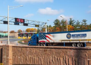 Truckers vaccine mandate: Feds make last-minute reversal