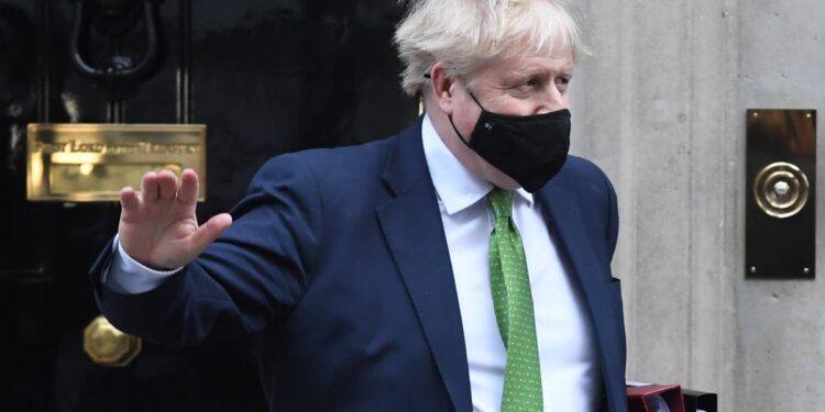 London politics latest news: David Davis calls on Boris Johnson to ‘go’ as pressure grows on PM London politics latest news: David Davis calls on Boris Johnson to ‘go’ as pressure grows on PM