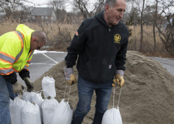 Covid-19 Complicates Response to East Coast Snowstorm