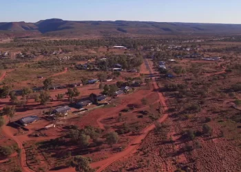 NT Police declare ‘major investigation’ into death of boy under five in remote NT community of Hermannsburg