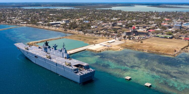 HMAS Adelaide: Disaster as Australia’s largest ship ‘stranded’ HMAS Adelaide: Disaster as Australia’s largest ship ‘stranded’