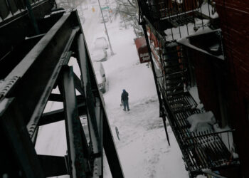 In Icy Conditions, the Northeast Starts Digging Out