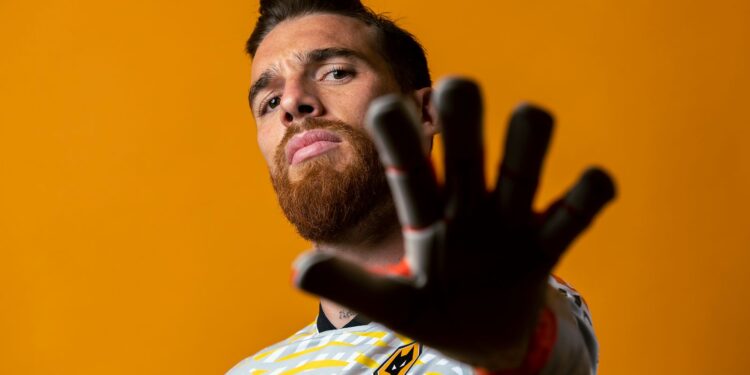 Jose Sa interview: Wolves goalkeeper on facing Cristiano Ronaldo and praise from Gary Neville as he reflects on his strong start to life at Molineux | Football News