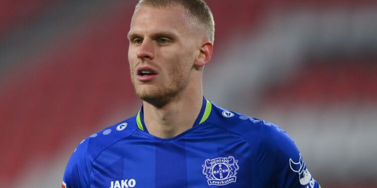 Mitchel Bakker: Newcastle United in talks with Bayern Leverkusen over deal for left-back | Transfer Centre News Mitchel Bakker: Newcastle United in talks with Bayern Leverkusen over deal for left-back | Transfer Centre News