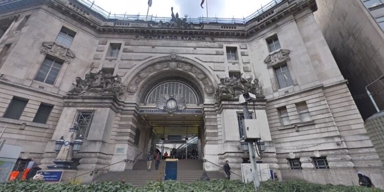 South London train routes could be cut at short notice because of Covid, journey operators warn – South London News