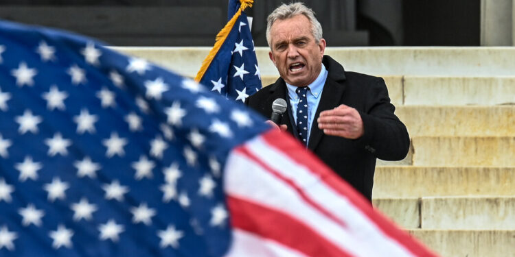 Robert Kennedy Jr.’s Crusade Against Covid Vaccine Anguishes Family Robert Kennedy Jr.’s Crusade Against Covid Vaccine Anguishes Family