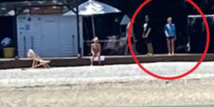 Children ‘screamed at’ on private Chinese island in Australia Children ‘screamed at’ on private Chinese island in Australia