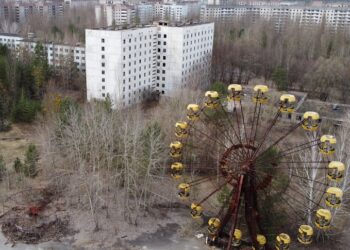Russia-Ukraine conflict live updates: Ukraine’s President warns of ‘new iron curtain’ and says troops fighting to protect Chernobyl