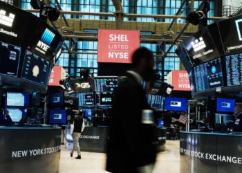 How Australia can learn from US economic mistakes by spending savings