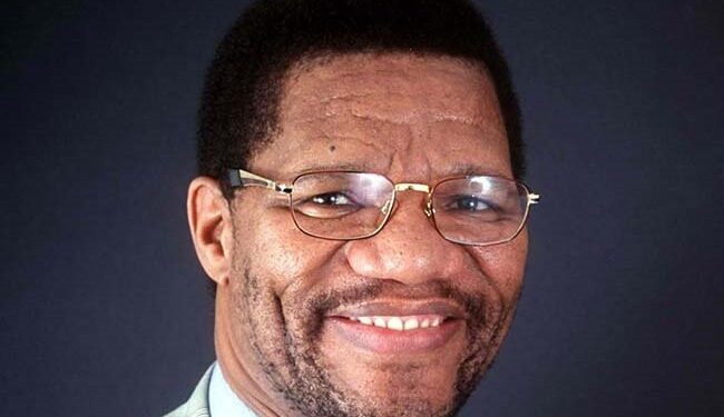 Veteran SA sports commentator Dumile Mateza dies Veteran SA sports commentator Dumile Mateza dies