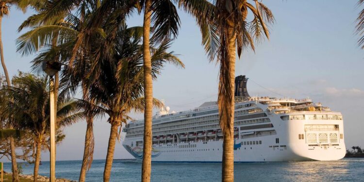 The CDC has lowered its travel warning for cruise ships as COVID-19 cases fall The CDC has lowered its travel warning for cruise ships as COVID-19 cases fall