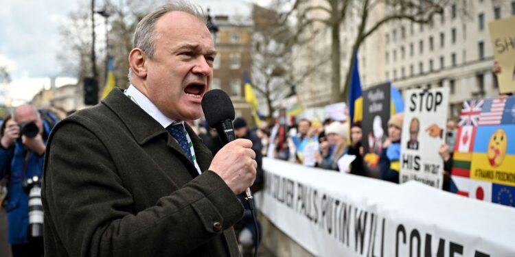 ‘Bring in the Army to help get Ukrainian refugees safely into the UK quicker’ says Lib Dem leader Sir Ed Davey